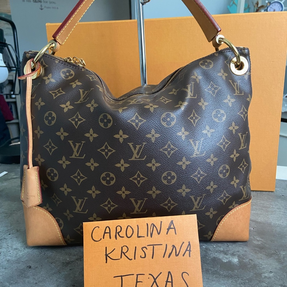 ❌SOLD❌💯 % authentic Berry Pm Monogram Hobo bag